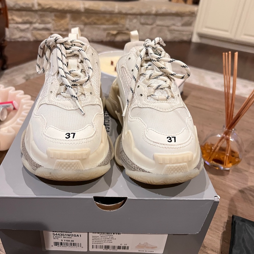 Balenciaga Triple S Sneakers (light beige) size 37 - Picture 2 of 6